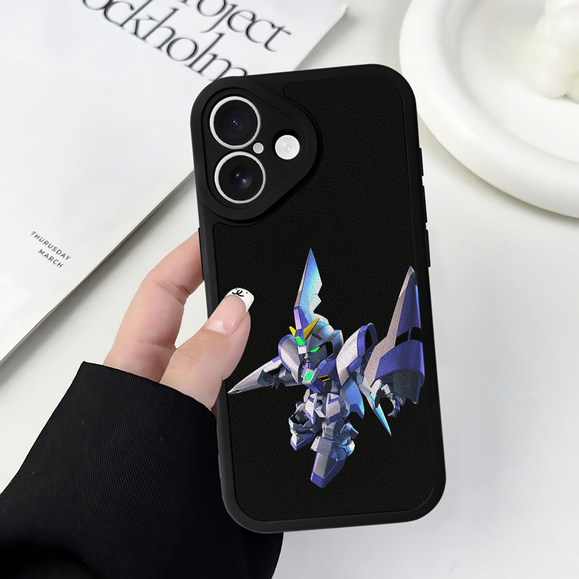 （画像用） 機動戦士ガンダム Mobile Suit Gundam 【iPhone 16シリーズ対応】シリコンスマホケース（レザー調） 材質：シリコン